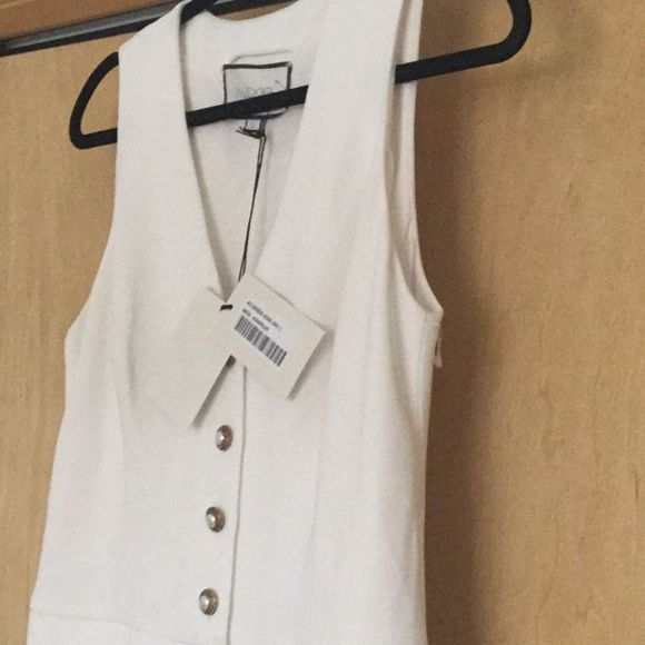 Alexis Moe V-Neck Button-Front Sleeveless Jumpsuit - Picture 7 of 9